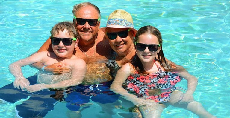 grandparents with grandchildren at Cincinnati pool